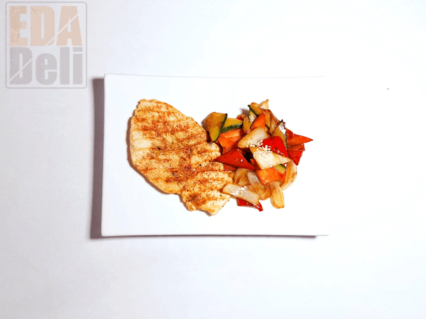 Стейк из индейки с овощами